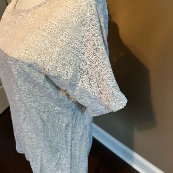 J. Crew Cream Lace & Grey Dolman Relaxed T-Shirt Size S - Picture 3 of 5
